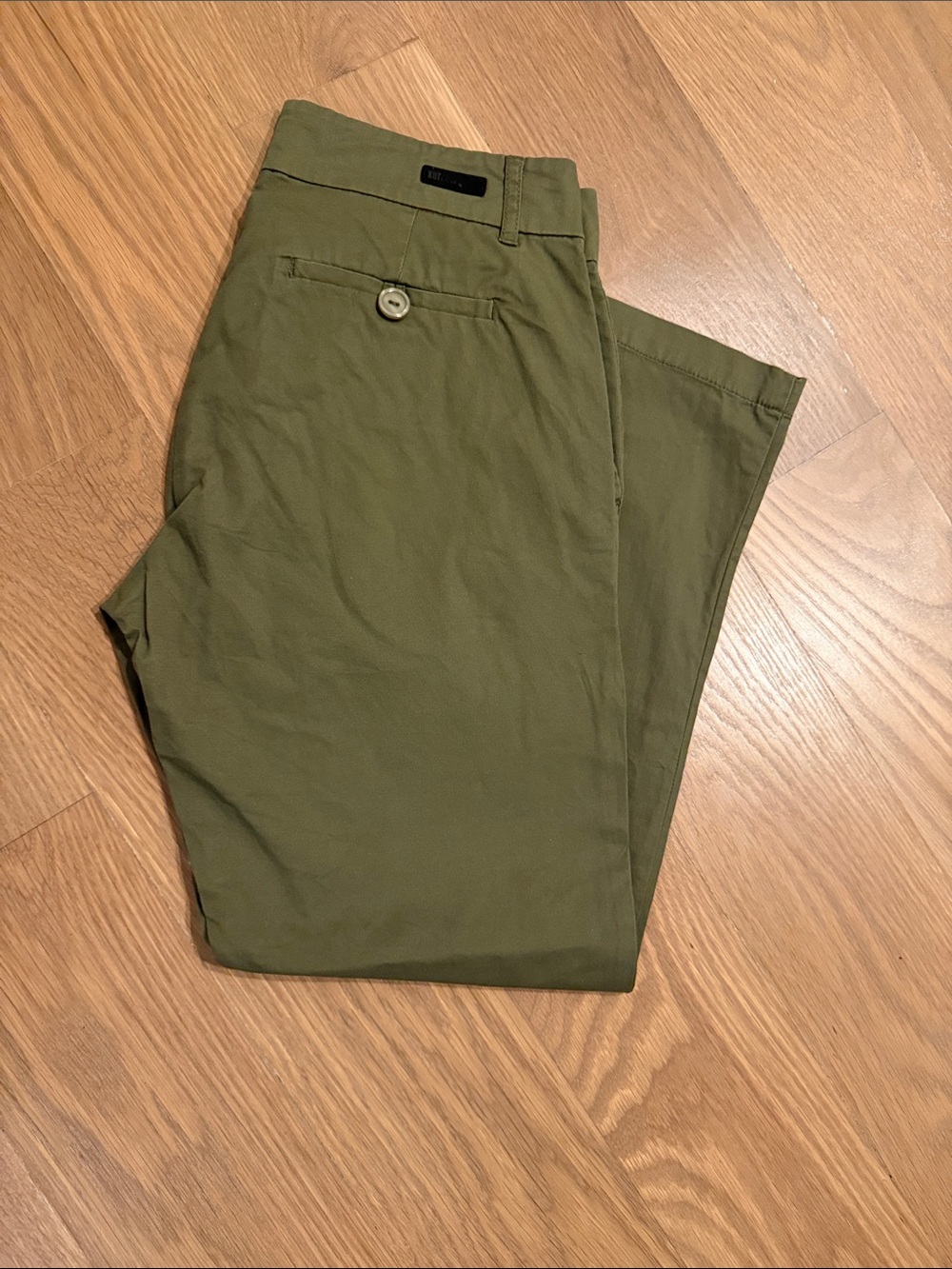 Kut from the Kloth Olive Green Chinos (ankle length)